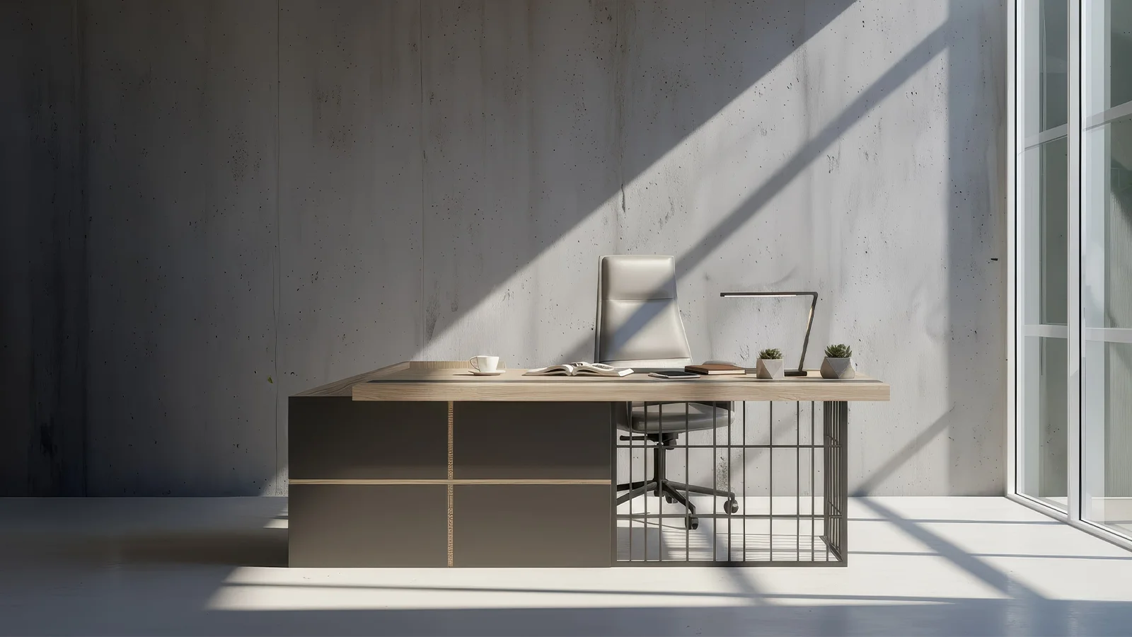 Eva Yönetici Masası